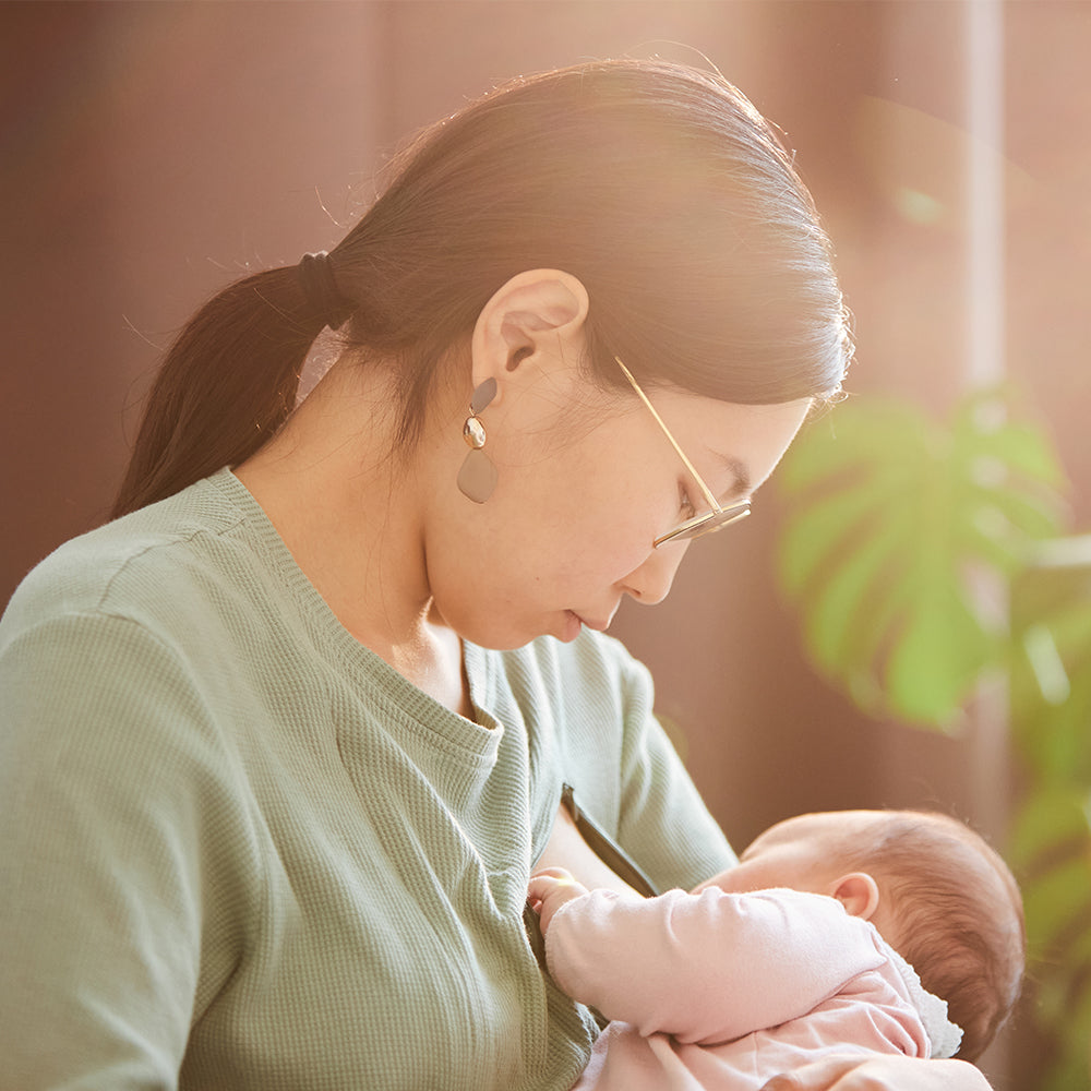 Empowering New Moms: The Impact of Nursing Wear on Breastfeeding Success